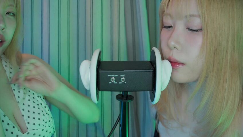 DOOBOO ASMR - 26 Feb 2026 -ASMR Twins Tease the 3DIO Microphone! (No Talking, Ear Licking, Kisses) (Patreon)