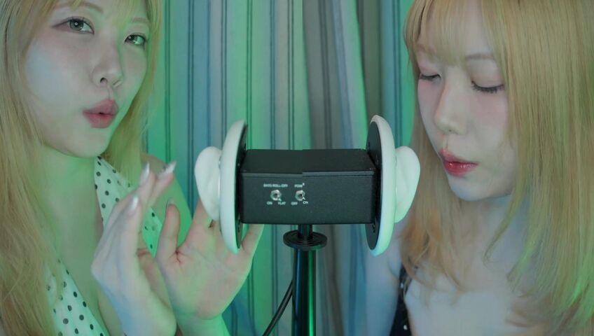 DOOBOO ASMR - 26 Feb 2026 -ASMR Twins Tease the 3DIO Microphone! (No Talking, Ear Licking, Kisses) (Patreon)