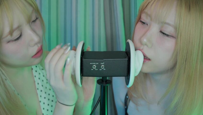DOOBOO ASMR - 26 Feb 2026 -ASMR Twins Tease the 3DIO Microphone! (No Talking, Ear Licking, Kisses) (Patreon)