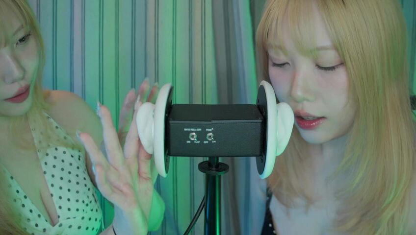 DOOBOO ASMR - 26 Feb 2026 -ASMR Twins Tease the 3DIO Microphone! (No Talking, Ear Licking, Kisses) (Patreon)
