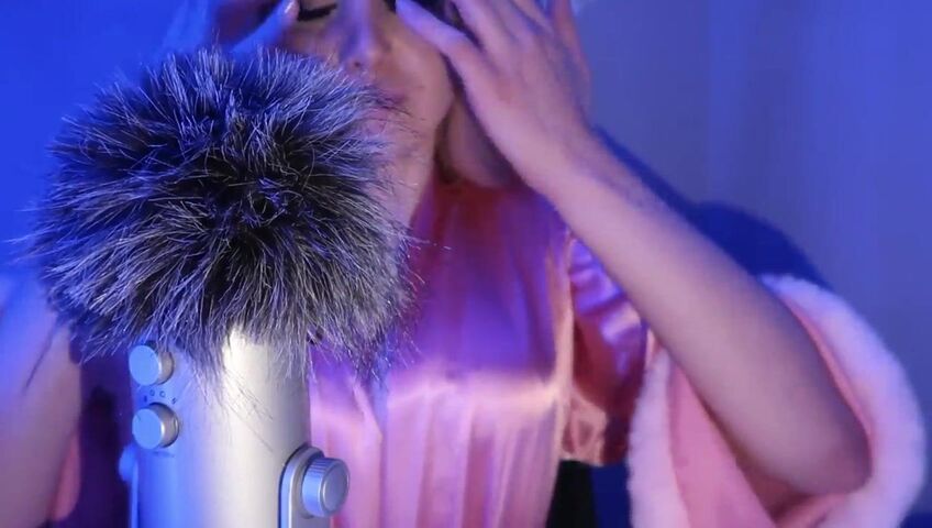 Jinx ASMR - Fabric & Tapping Sounds