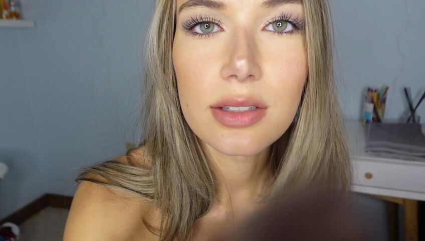 Sabrina Vaz - ASMR I want to touch you BADLY