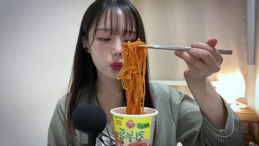 Jamonghae ASMR - 1 March 2026 - 비 오는 밤, 네가 갑자기 우리 집에 찾아왔다 | YouTube Membership