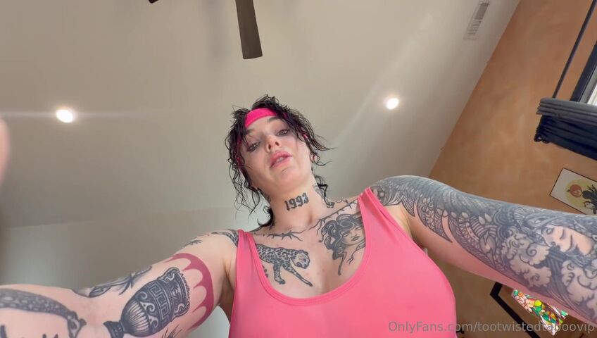 MissKittyQuinn / Tootwistedtaboo - Step Aunt Yoga