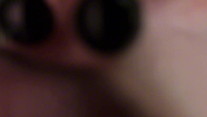 SleepGirlASMR - 50 Kisses (French Countdown) w⧸ Hand Movements, Mouth Sounds