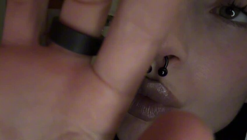 SleepGirlASMR - 50 Kisses (French Countdown) w⧸ Hand Movements, Mouth Sounds