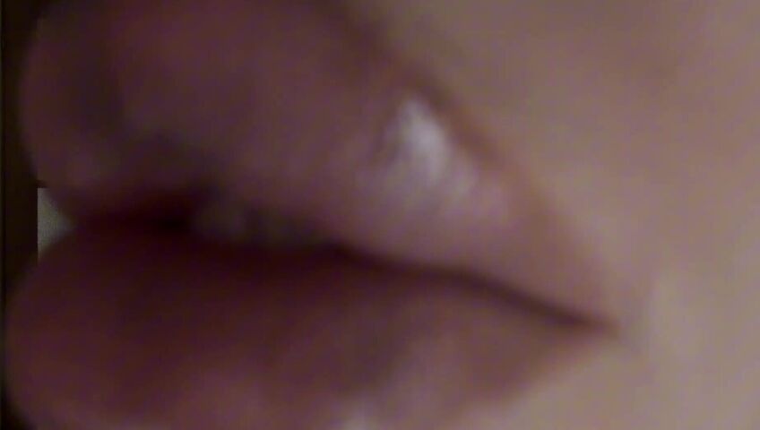 SleepGirlASMR - 50 Kisses (French Countdown) w⧸ Hand Movements, Mouth Sounds