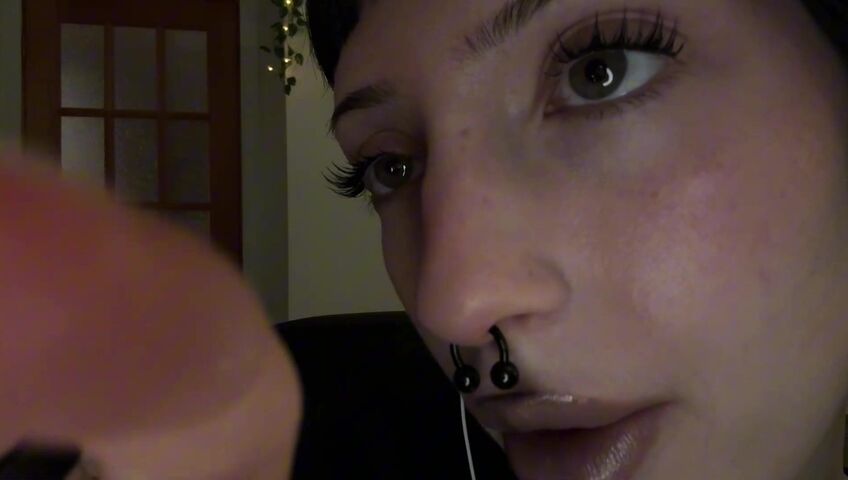 SleepGirlASMR - 50 Kisses (French Countdown) w⧸ Hand Movements, Mouth Sounds