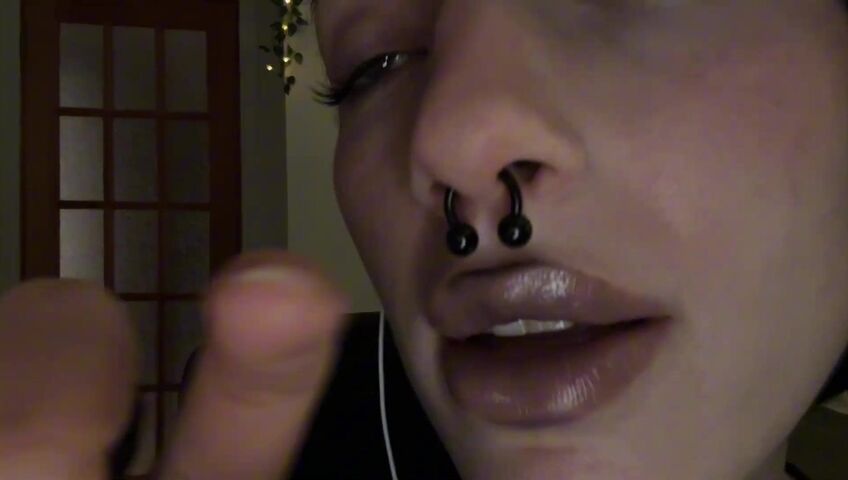 SleepGirlASMR - 50 Kisses (French Countdown) w⧸ Hand Movements, Mouth Sounds