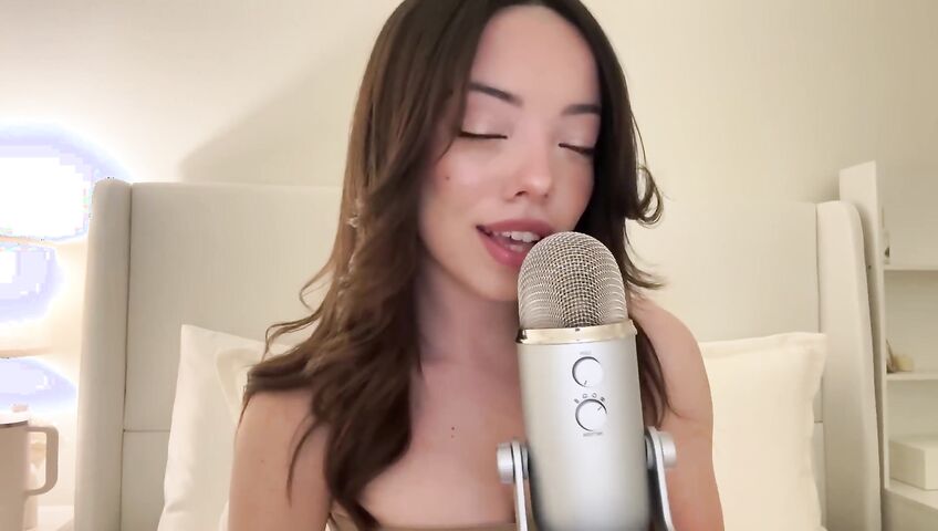 Kaitlynn Rhenea ASMR - Goodnight kisses because she loves you (part 1)