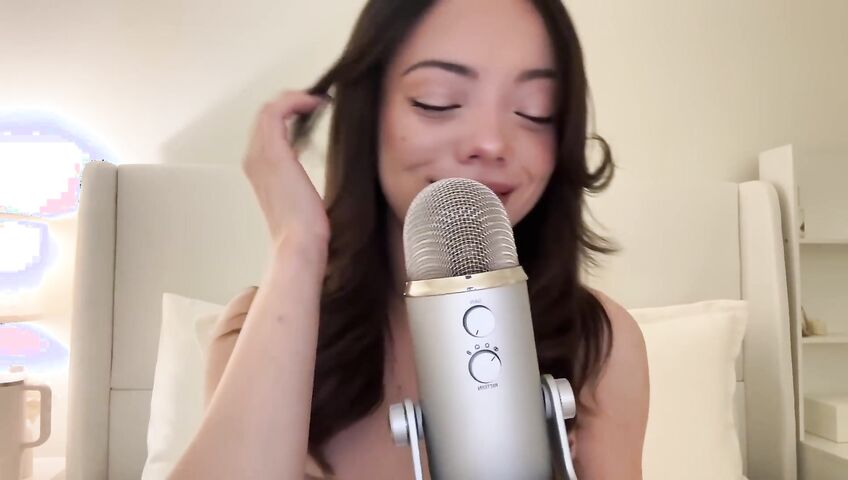 Kaitlynn Rhenea ASMR - Goodnight kisses because she loves you (part 1)