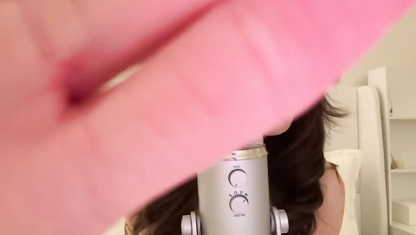 Kaitlynn Rhenea ASMR - Goodnight kisses because she loves you (part 1)