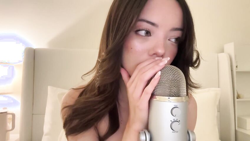 Kaitlynn Rhenea ASMR - Goodnight kisses because she loves you (part 1)