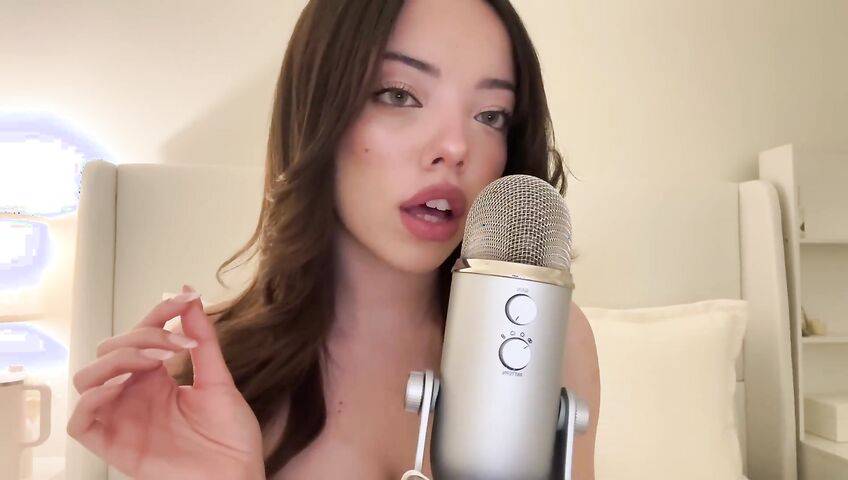 Kaitlynn Rhenea ASMR - Goodnight kisses because she loves you (part 1)