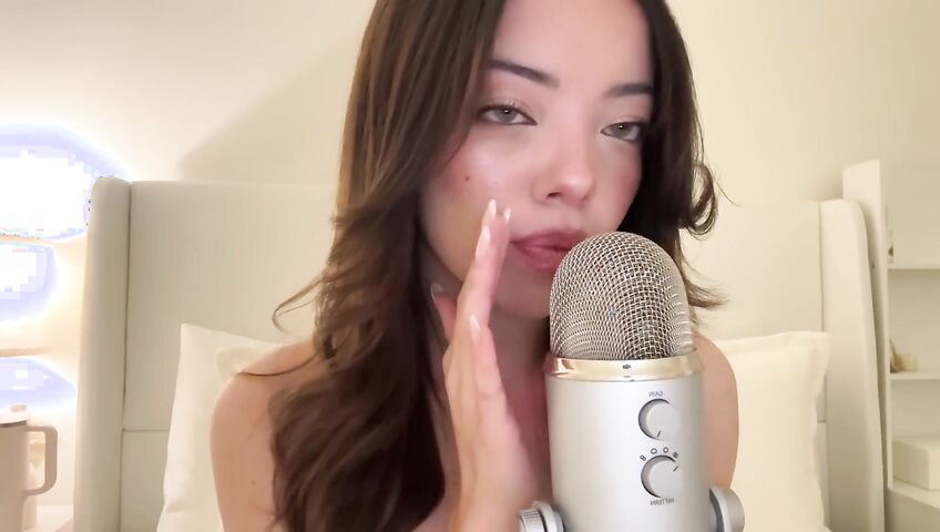 Kaitlynn Rhenea ASMR - Goodnight kisses because she loves you (part 1)
