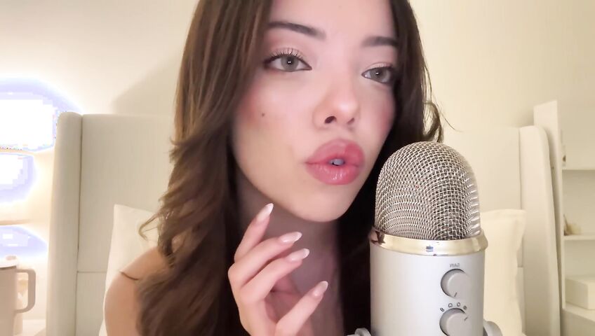 Kaitlynn Rhenea ASMR - Goodnight kisses because she loves you (part 1)