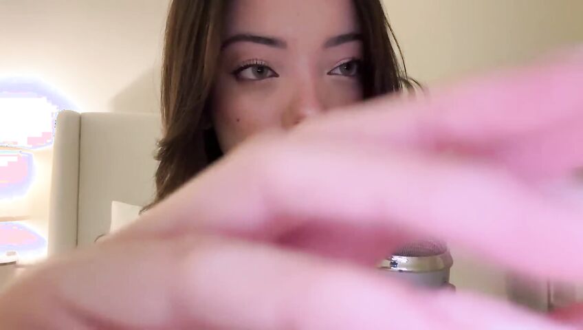 Kaitlynn Rhenea ASMR - Goodnight kisses because she loves you (part 1)