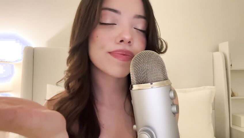 Kaitlynn Rhenea ASMR - Goodnight kisses because she loves you (part 1)