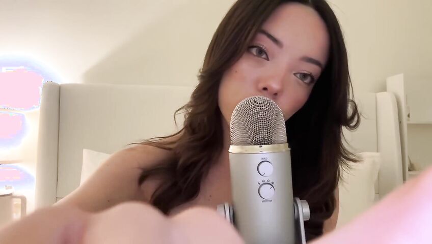 Kaitlynn Rhenea ASMR - Goodnight kisses because she loves you (part 1)