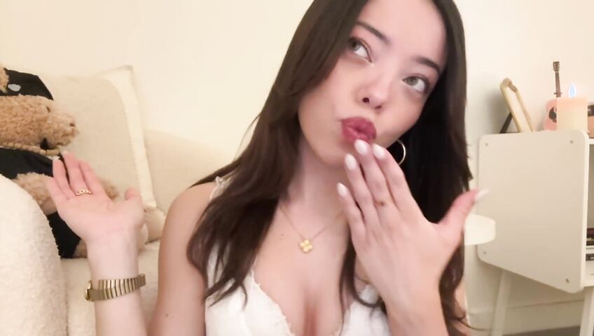 Kaitlynn Rhenea ASMR - Goodnight kisses because she loves you (part 2)