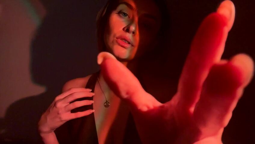 Simply Kel ASMR - Gentle Skin Scratching Brushing, Fabric Sounds, Collarbone Tapping & Massage