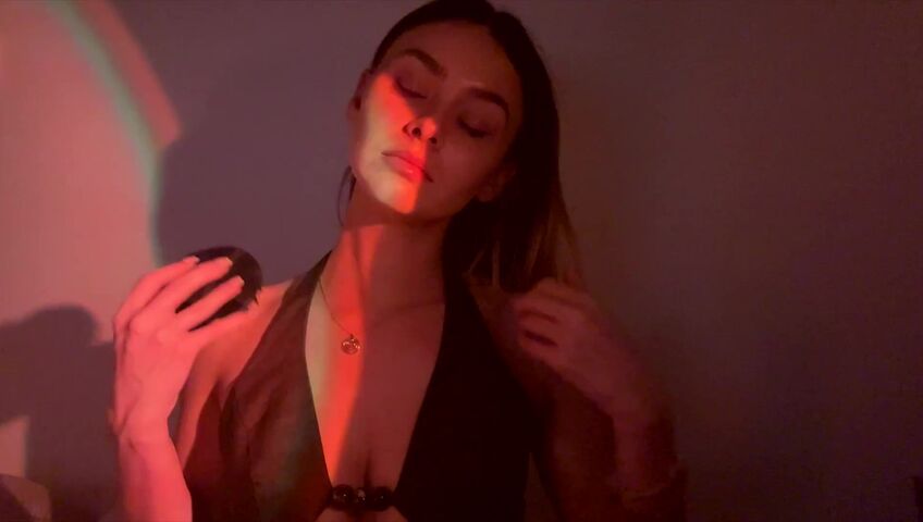 Simply Kel ASMR - Gentle Skin Scratching Brushing, Fabric Sounds, Collarbone Tapping & Massage