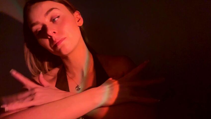 Simply Kel ASMR - Gentle Skin Scratching Brushing, Fabric Sounds, Collarbone Tapping & Massage