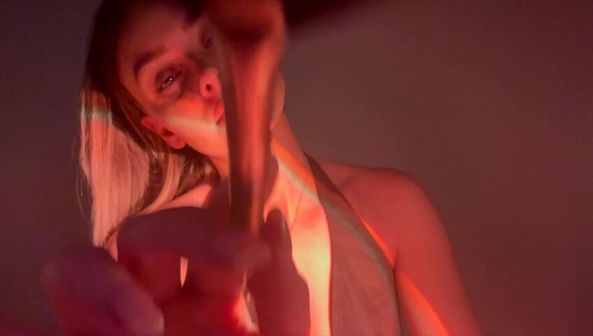 Simply Kel ASMR - Gentle Skin Scratching Brushing, Fabric Sounds, Collarbone Tapping & Massage