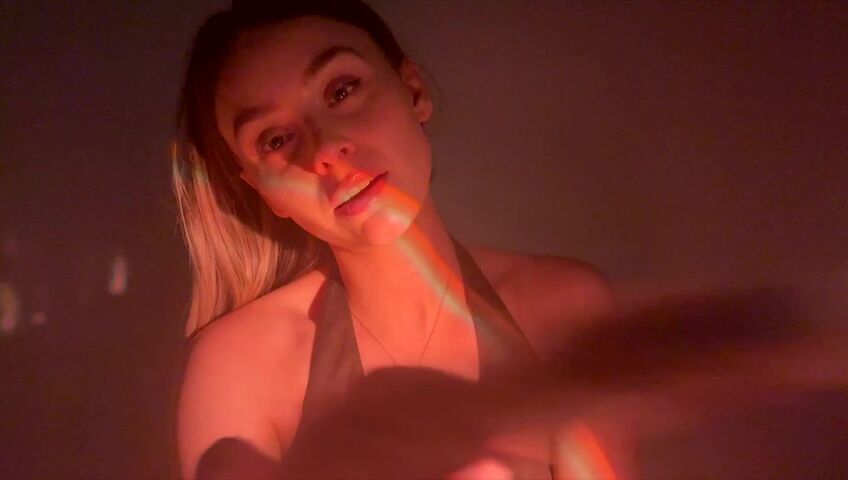 Simply Kel ASMR - Gentle Skin Scratching Brushing, Fabric Sounds, Collarbone Tapping & Massage