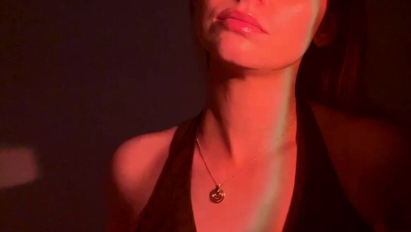 Simply Kel ASMR - Gentle Skin Scratching Brushing, Fabric Sounds, Collarbone Tapping & Massage