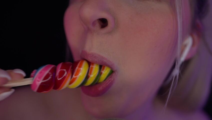 ASMR Janina - Next Level ASMR - Deep & Intense Lilly Suck!