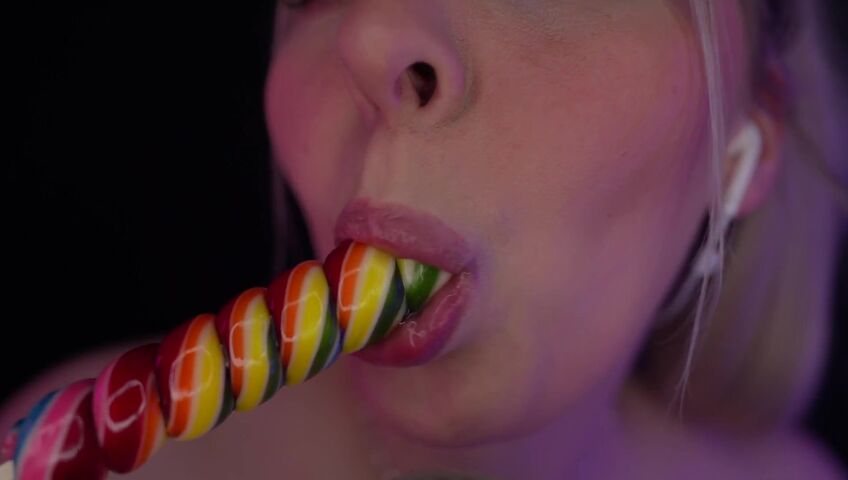 ASMR Janina - Next Level ASMR - Deep & Intense Lilly Suck!