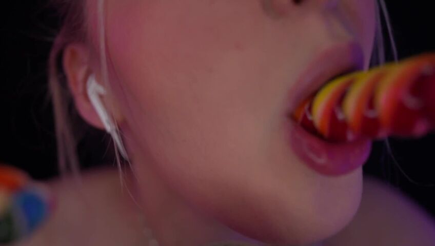 ASMR Janina - Next Level ASMR - Deep & Intense Lilly Suck!