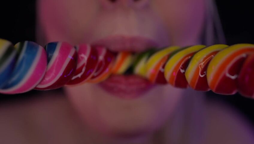 ASMR Janina - Next Level ASMR - Deep & Intense Lilly Suck!