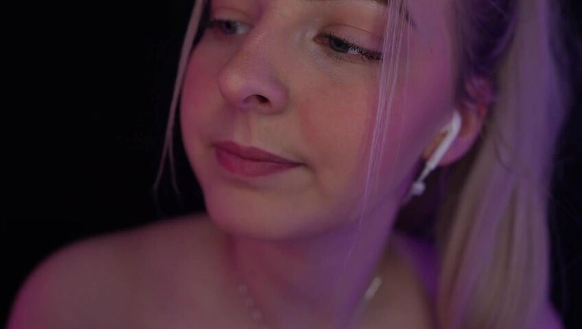 ASMR Janina - Next Level ASMR - Deep & Intense Lilly Suck!