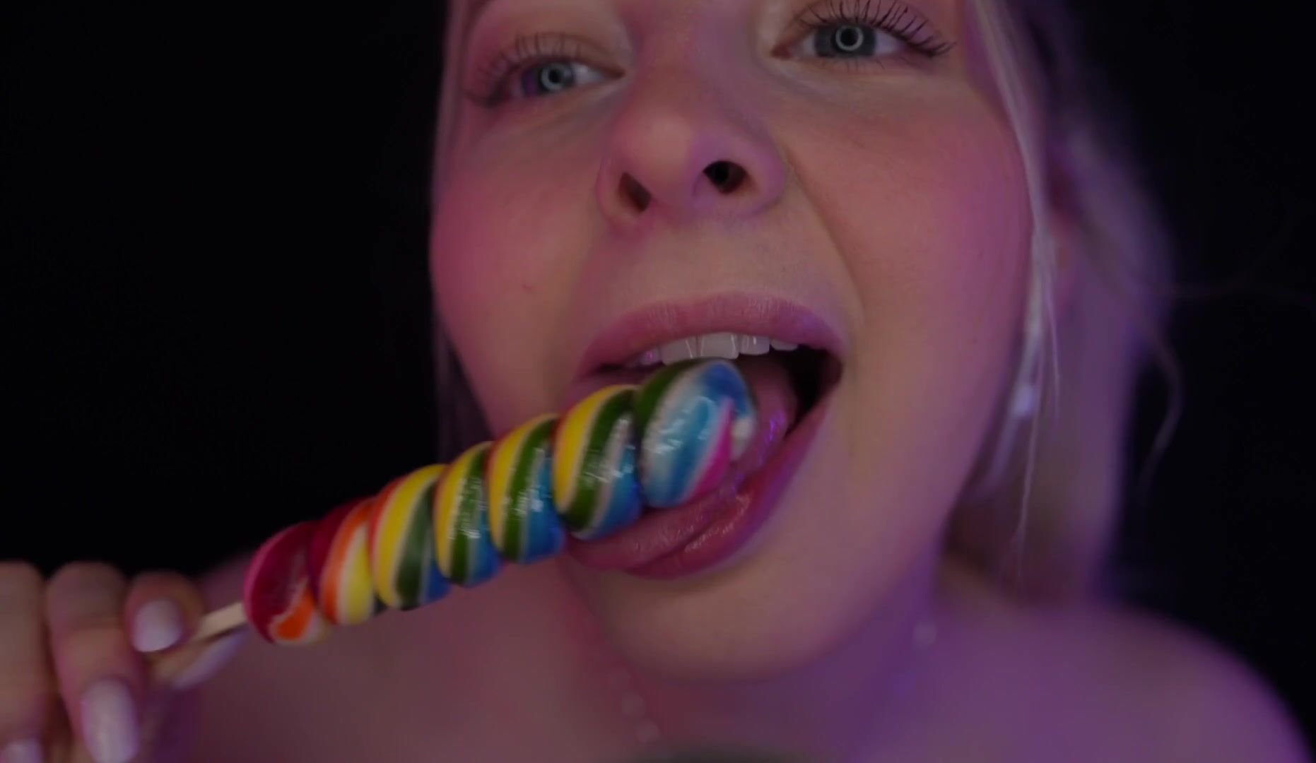 ASMR Janina - Next Level ASMR - Deep & Intense Lilly Suck!