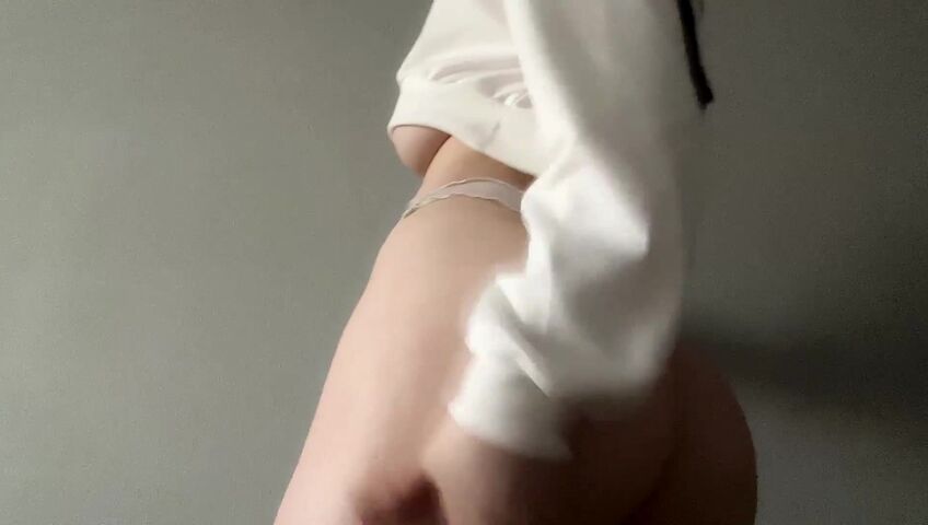 Mmaaayyyy ASMR - Scratching The Most Sexy Booty