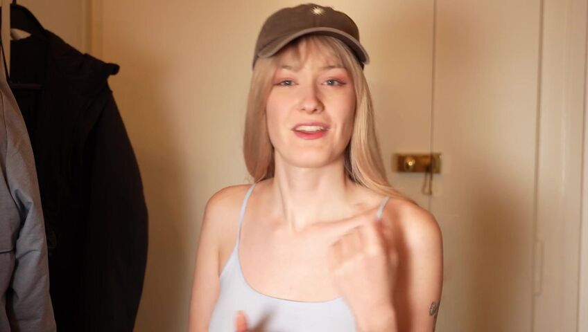 Emily ASMR - 5 March 2026 - She'll do Everything for a Tip | ASMR Roleplay