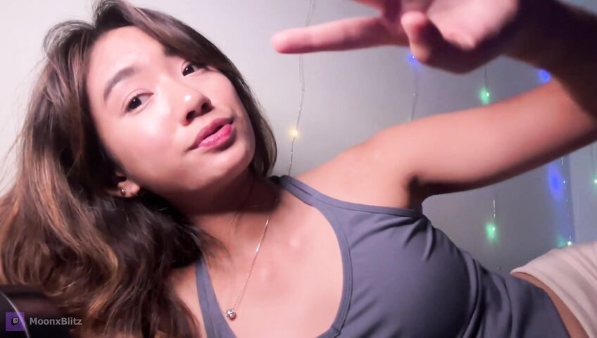 Moon Blitz ASMR - Cozy night with her