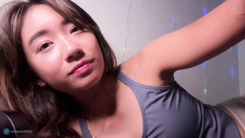 Moon Blitz ASMR - Cozy night with her