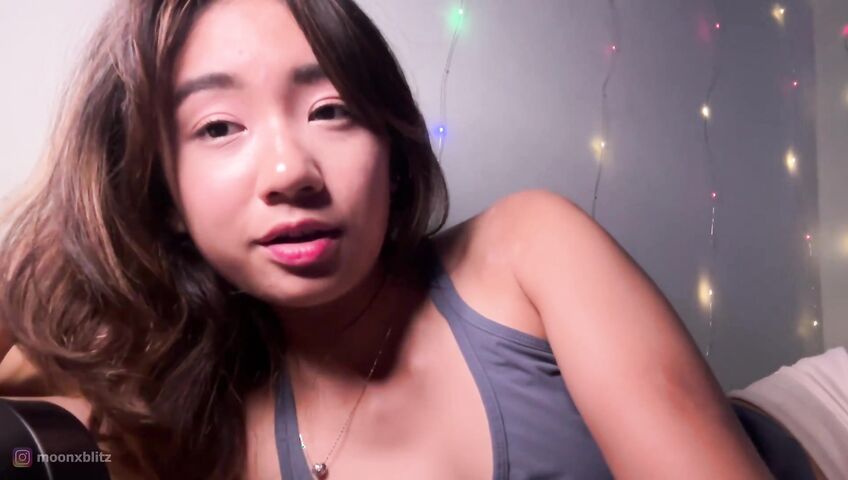 Moon Blitz ASMR - Cozy night with her