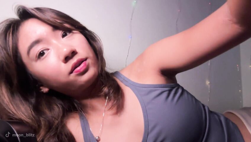 Moon Blitz ASMR - Cozy night with her