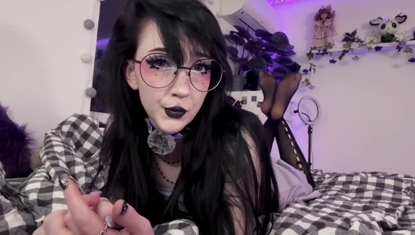 NanaNightray - 7 March 2026 - Obsessive Alt-girl | SFW