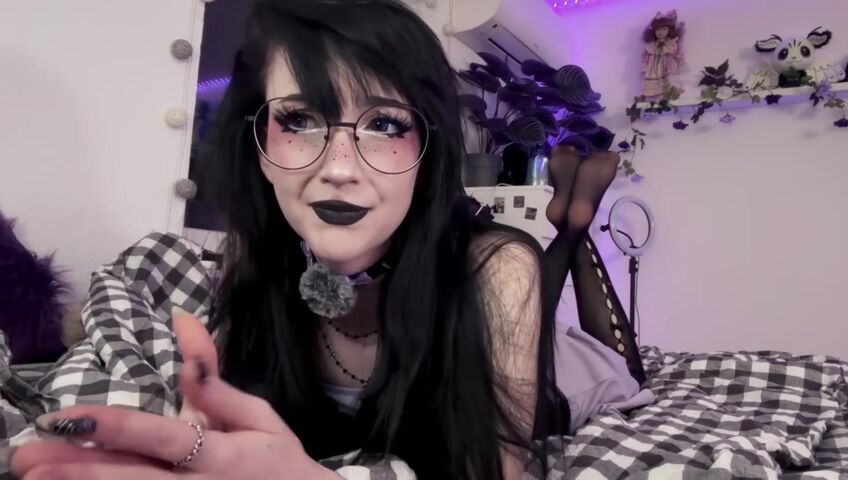 NanaNightray - 7 March 2026 - Obsessive Alt-girl | SFW