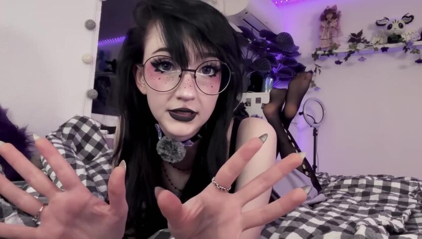 NanaNightray - 7 March 2026 - Obsessive Alt-girl | SFW