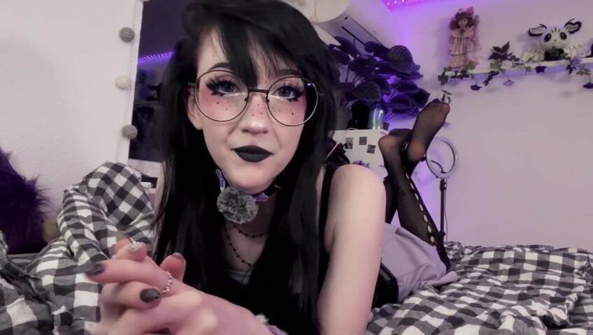 NanaNightray - 7 March 2026 - Obsessive Alt-girl | SFW