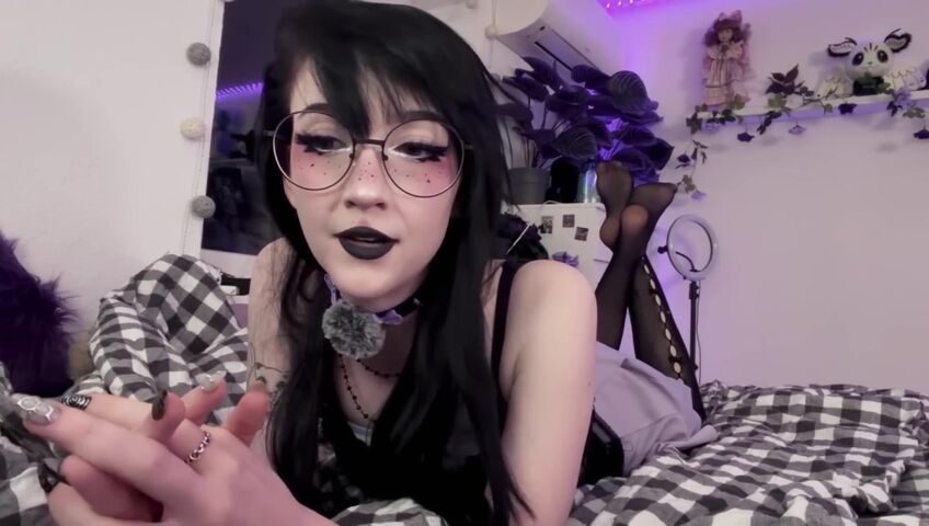 NanaNightray - 7 March 2026 - Obsessive Alt-girl | SFW
