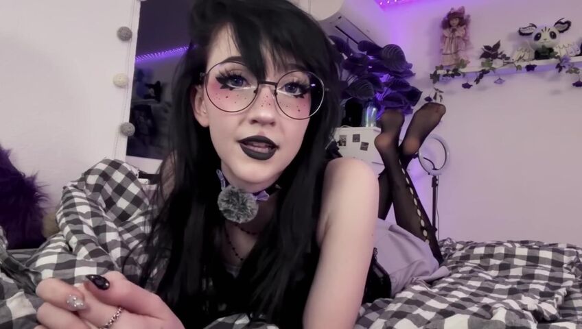 NanaNightray - 7 March 2026 - Obsessive Alt-girl | SFW