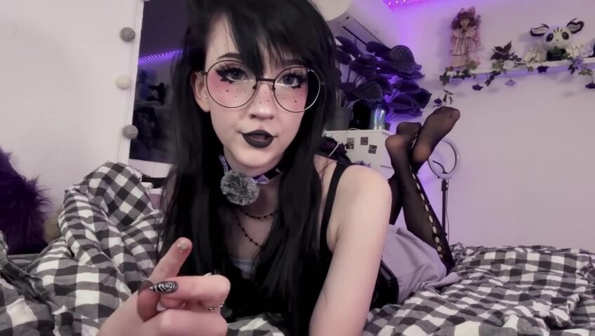 NanaNightray - 7 March 2026 - Obsessive Alt-girl | SFW