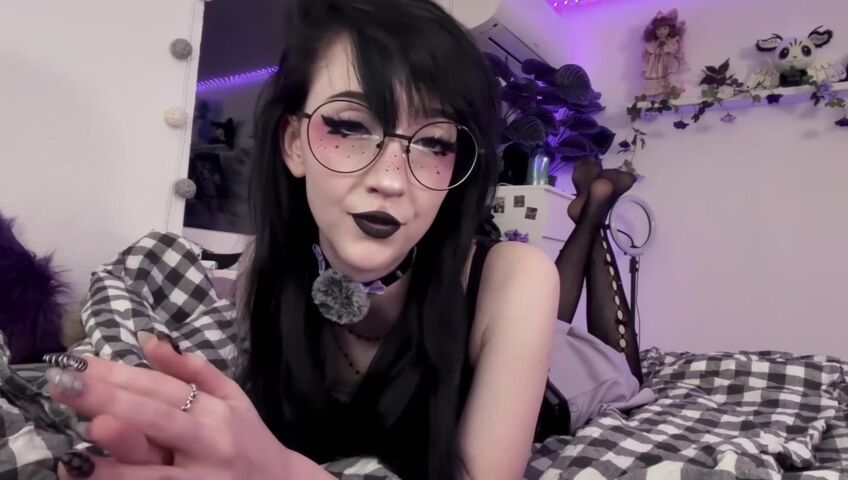 NanaNightray - 7 March 2026 - Obsessive Alt-girl | SFW